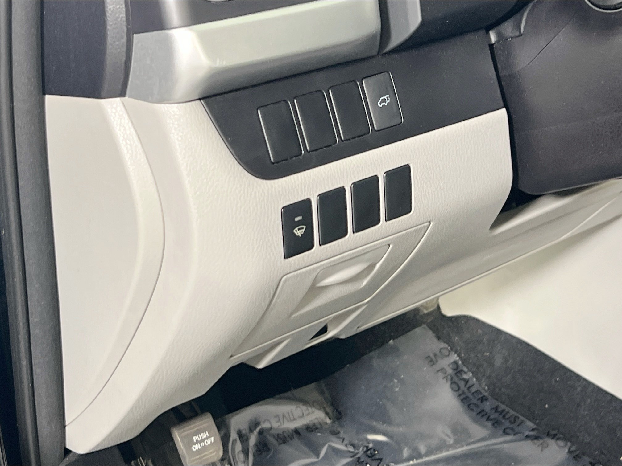 Used 2015 Toyota Highlander XLE AWD/4WD image 10