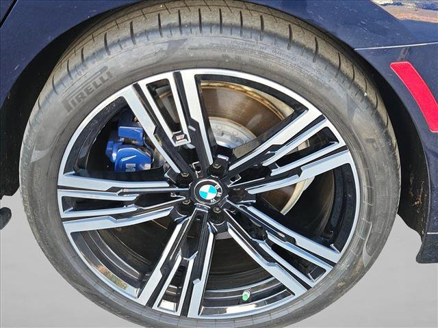 Used 2024 BMW i7 xDrive60 AWD/4WD image 5