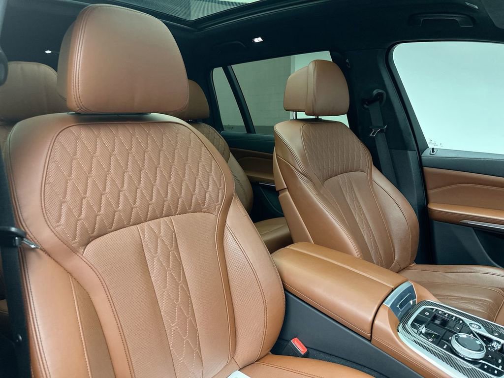 Used 2023 BMW X7 M60i w/ Executive Package image 6