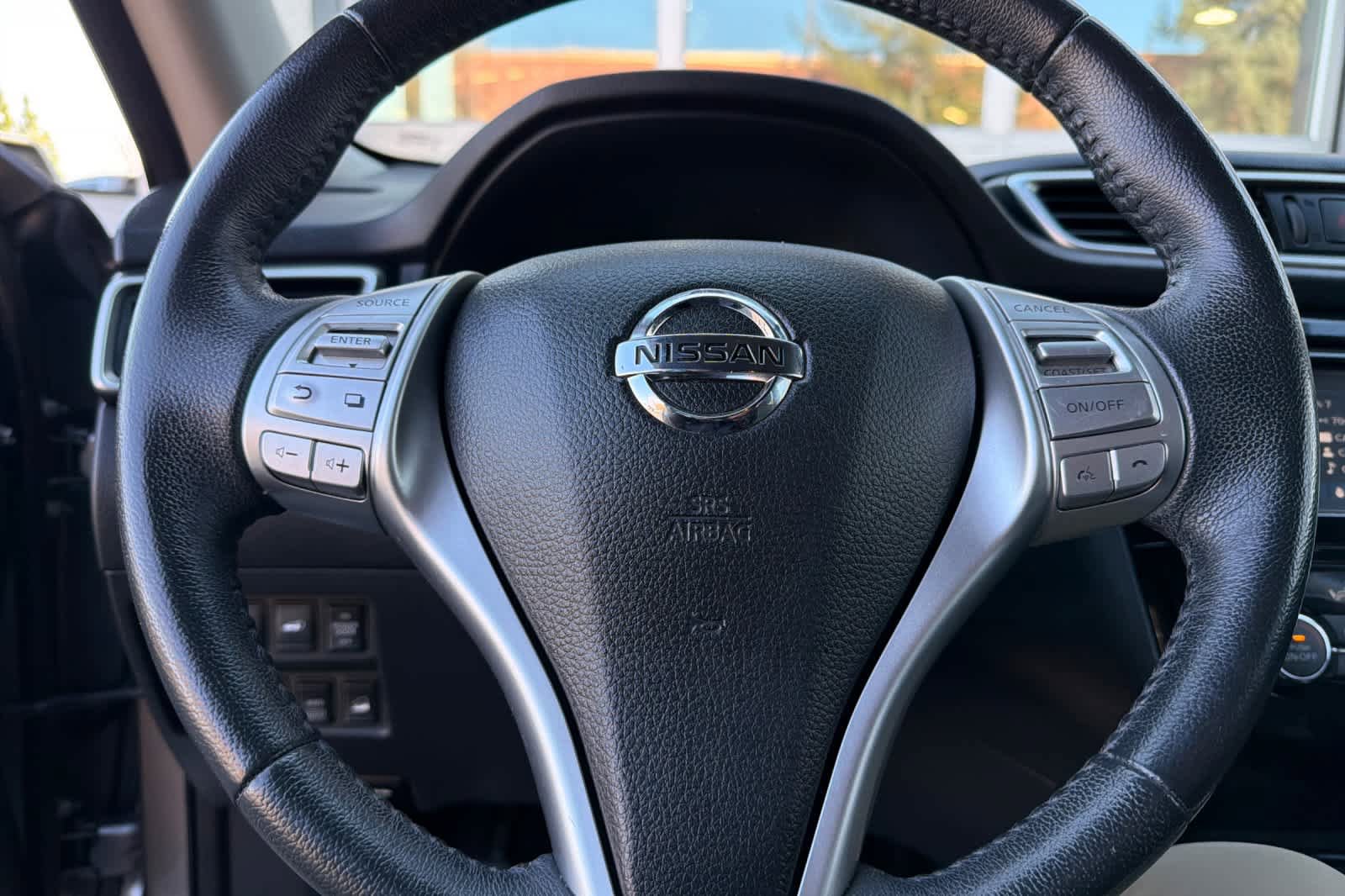 Used 2016 Nissan Rogue SL AWD/4WD image 26