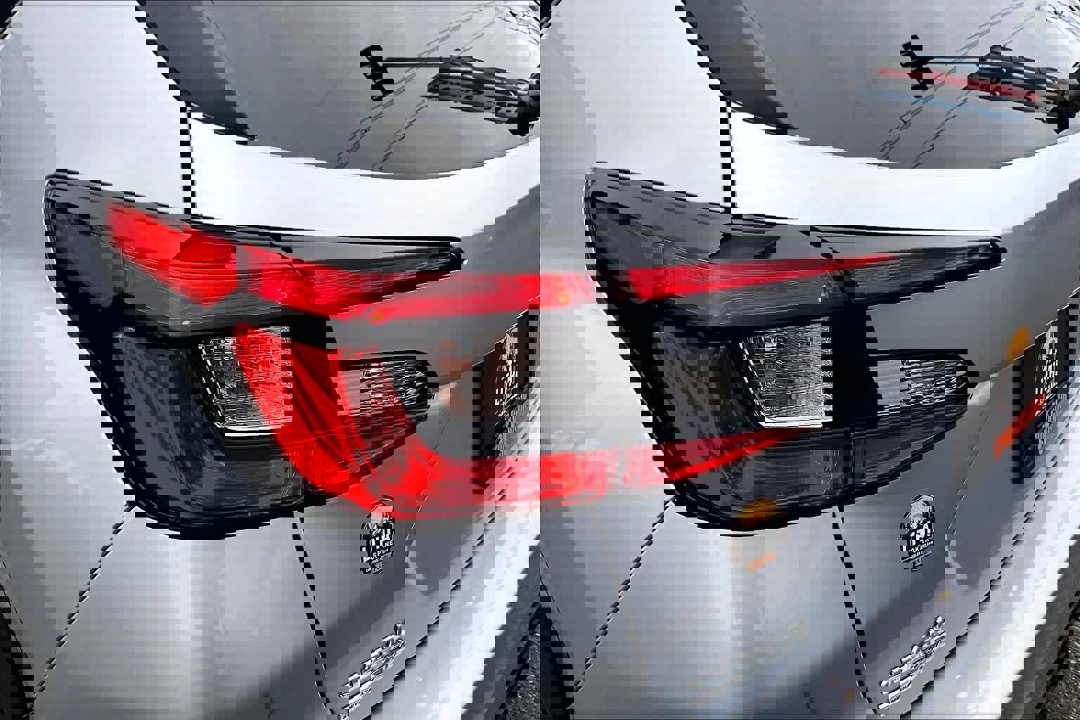 Used 2024 Subaru Crosstrek 2.0i Premium w/ Crosstrek Mirror Package image 32