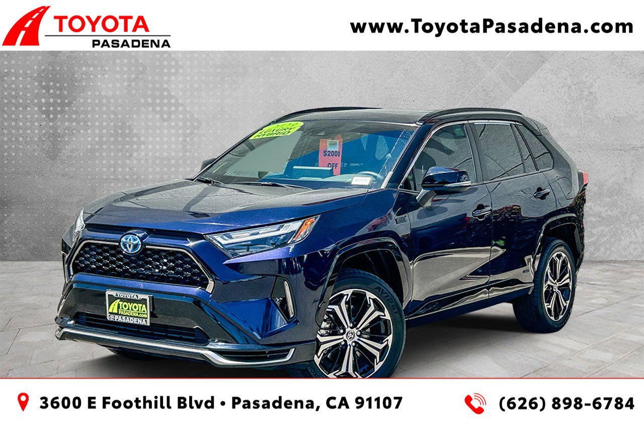 Used 2023 Toyota RAV4 XSE w/ Weather Package AWD/4WD video 1