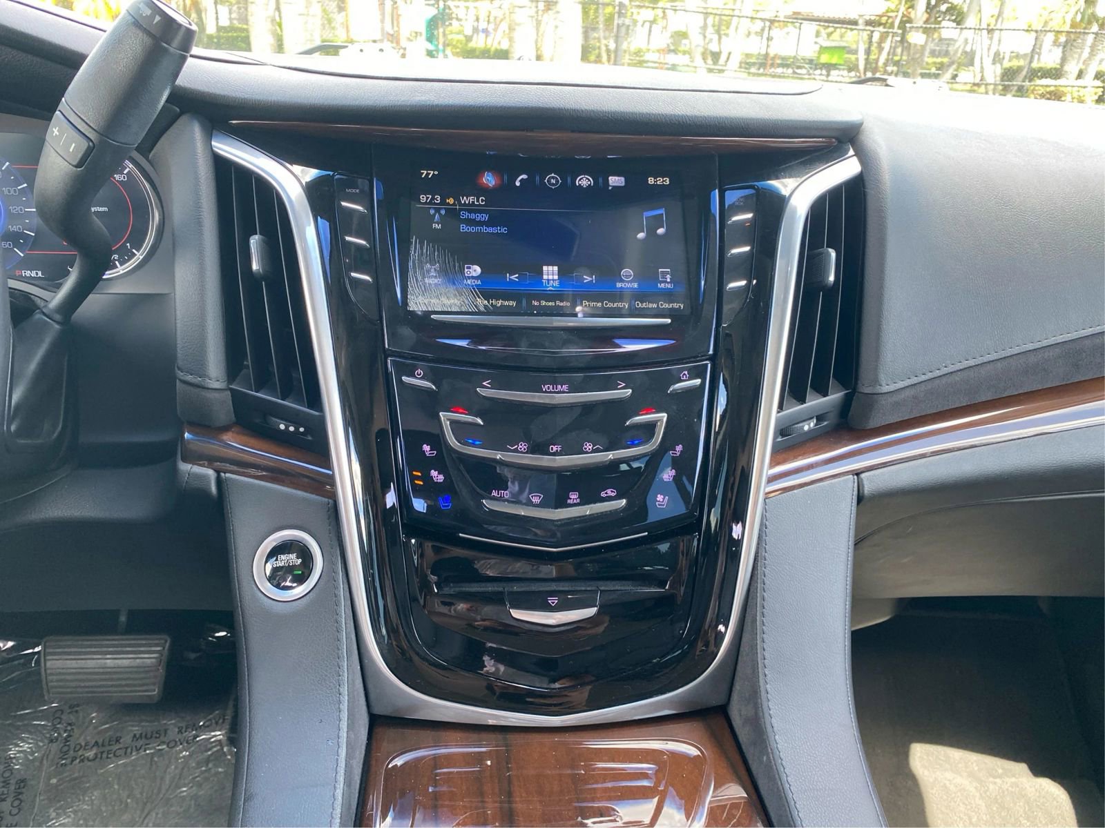 Used 2019 Cadillac Escalade ESV Premium Luxury AWD/4WD image 19