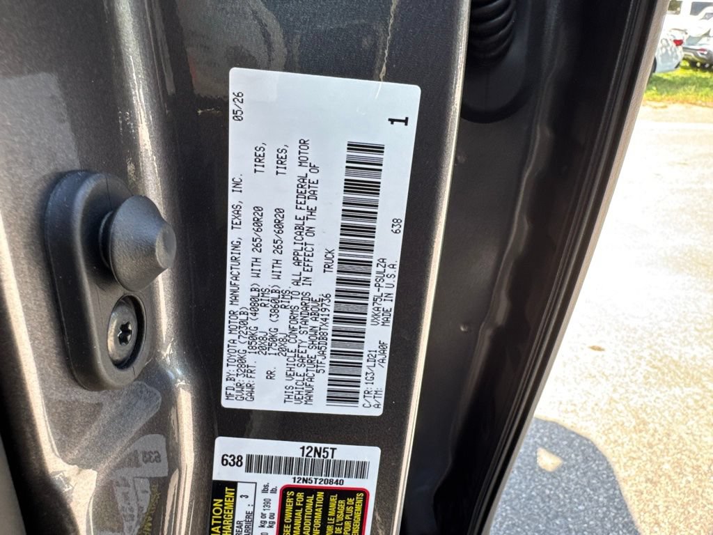 Used 2026 Toyota Tundra Limited AWD/4WD image 14