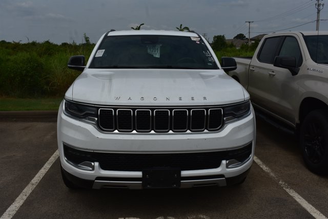 Used 2024 Jeep Wagoneer Series II w/ Flexible Seating Group AWD/4WD image 2