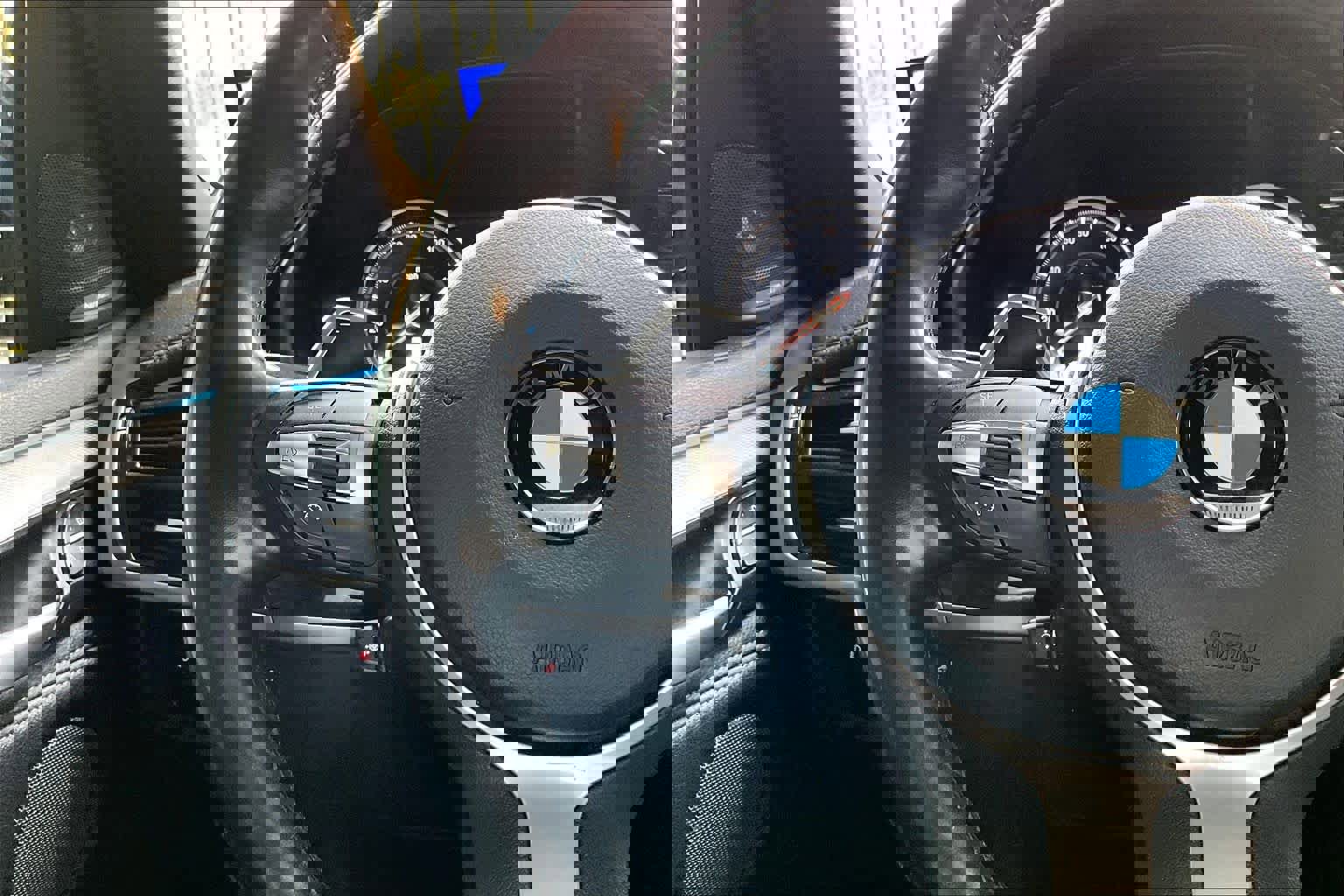 Used 2018 BMW X6 xDrive35i w/ M Sport Package image 23