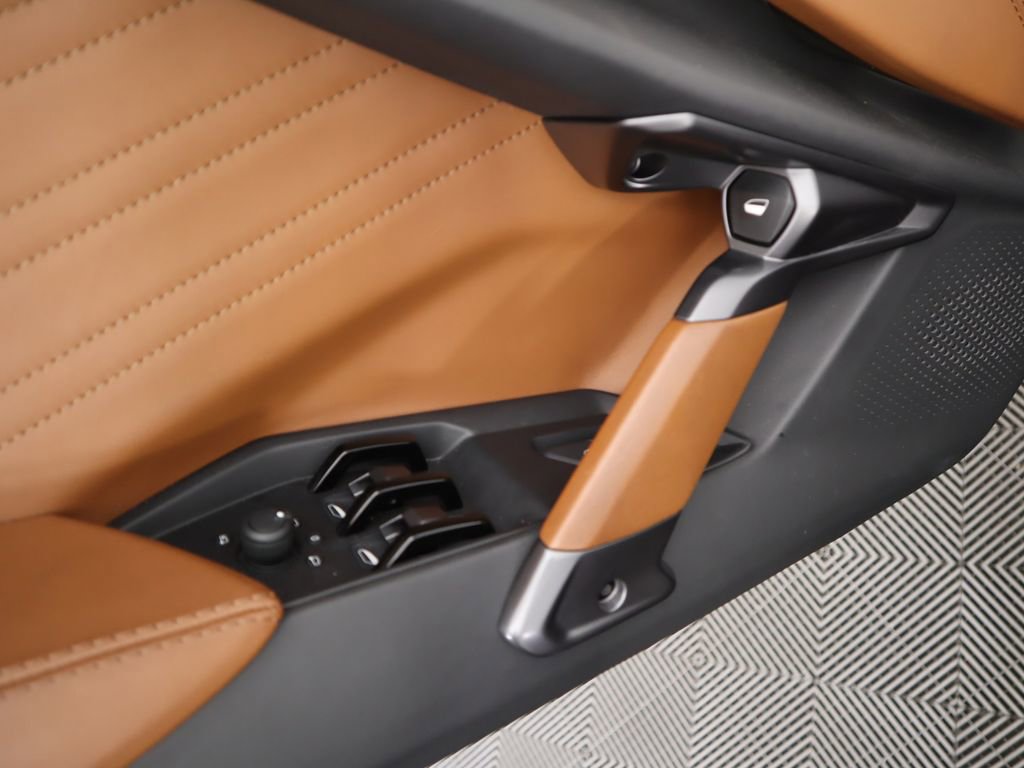 Used 2024 Lamborghini Revuelto image 22