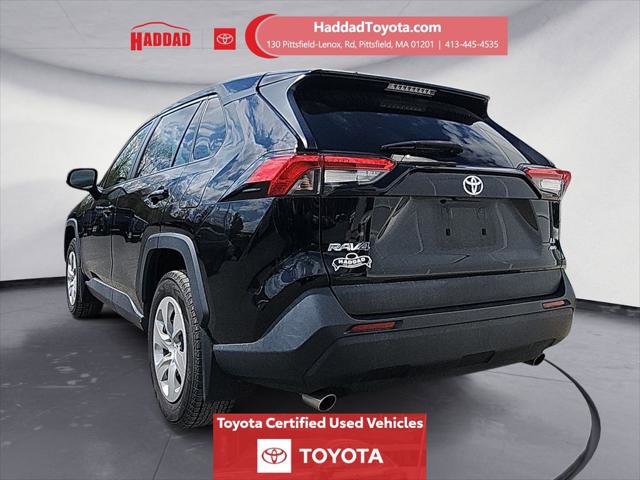 Certified 2022 Toyota RAV4 LE AWD/4WD image 3
