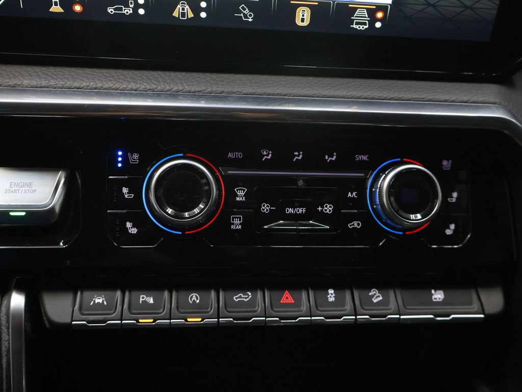 Used 2024 GMC Sierra 1500 Denali w/ Technology Package AWD/4WD image 24
