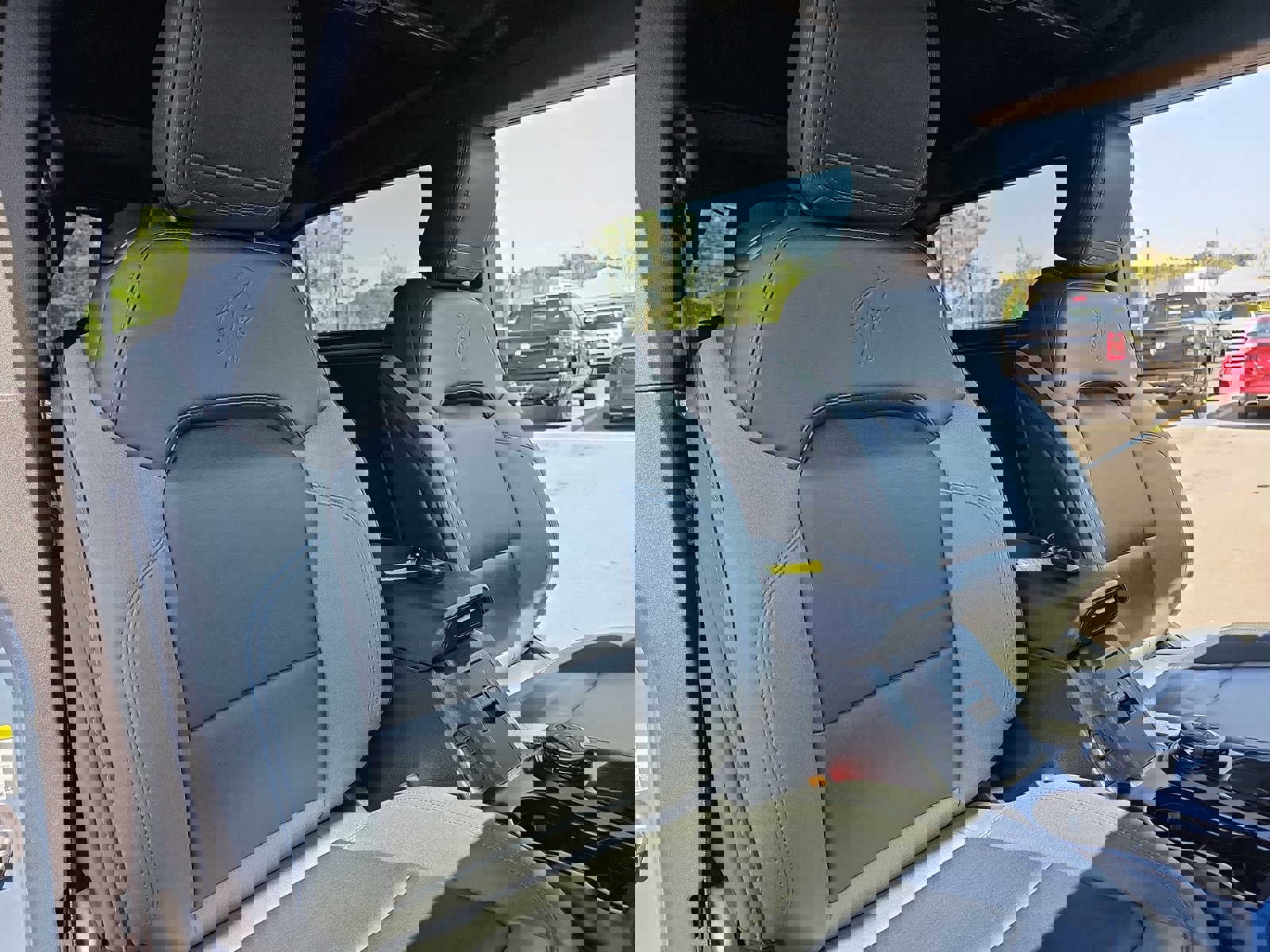 Used 2023 Ford Bronco Black Diamond w/ Sasquatch Package image 10