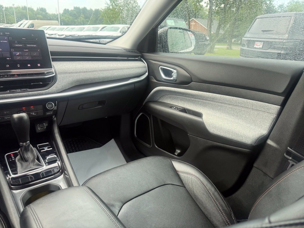 Certified 2022 Jeep Compass Latitude AWD/4WD image 34