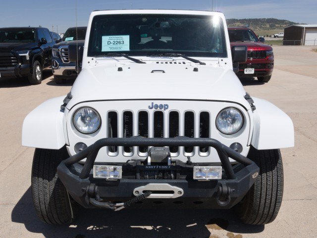 Used 2014 Jeep Wrangler Unlimited Sahara w/ Connectivity Group AWD/4WD image 6