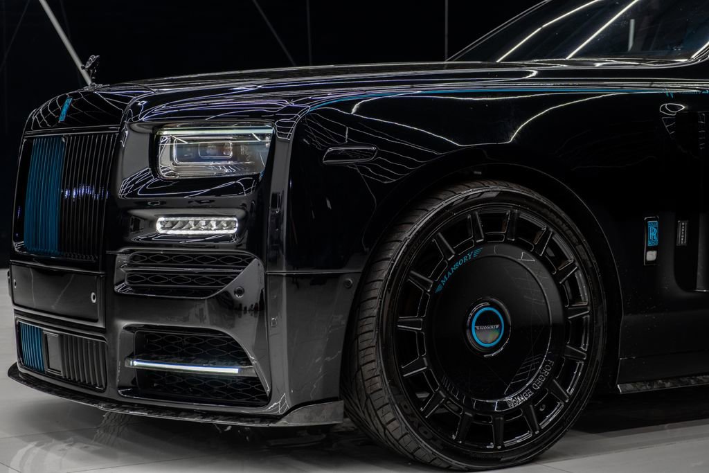 Used 2023 Rolls-Royce Phantom Sedan image 8