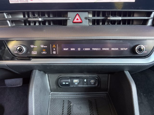 Certified 2024 Kia Sportage SX AWD/4WD image 35