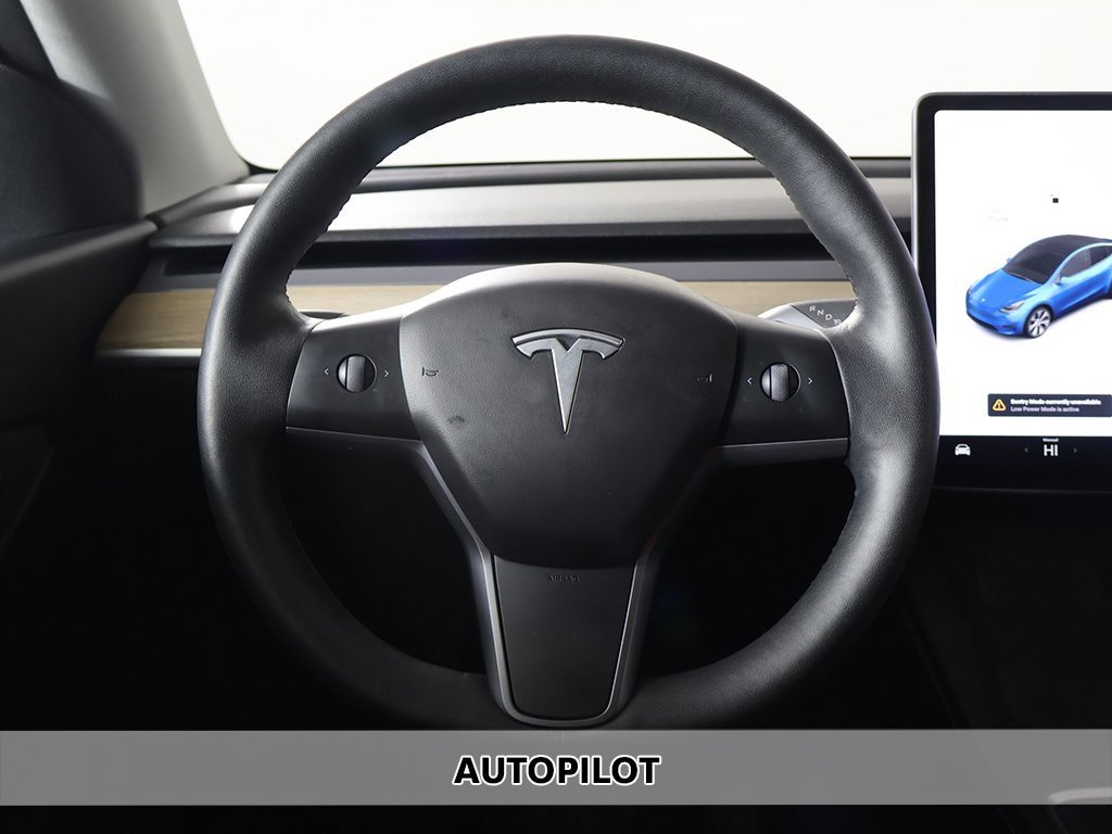 Used 2022 Tesla Model Y Long Range image 3