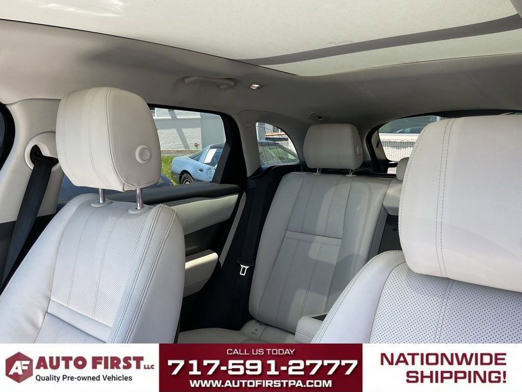 Used 2019 Land Rover Range Rover Velar S AWD/4WD image 7