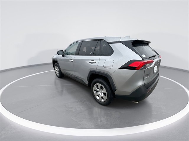Used 2022 Toyota RAV4 LE image 6