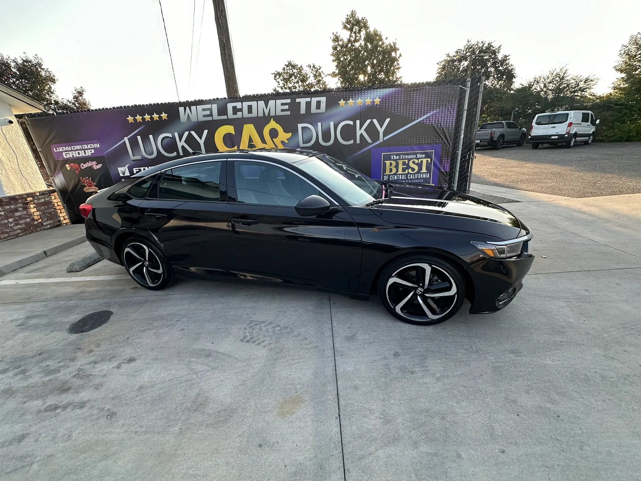 Used 2019 Honda Accord Sport image 2