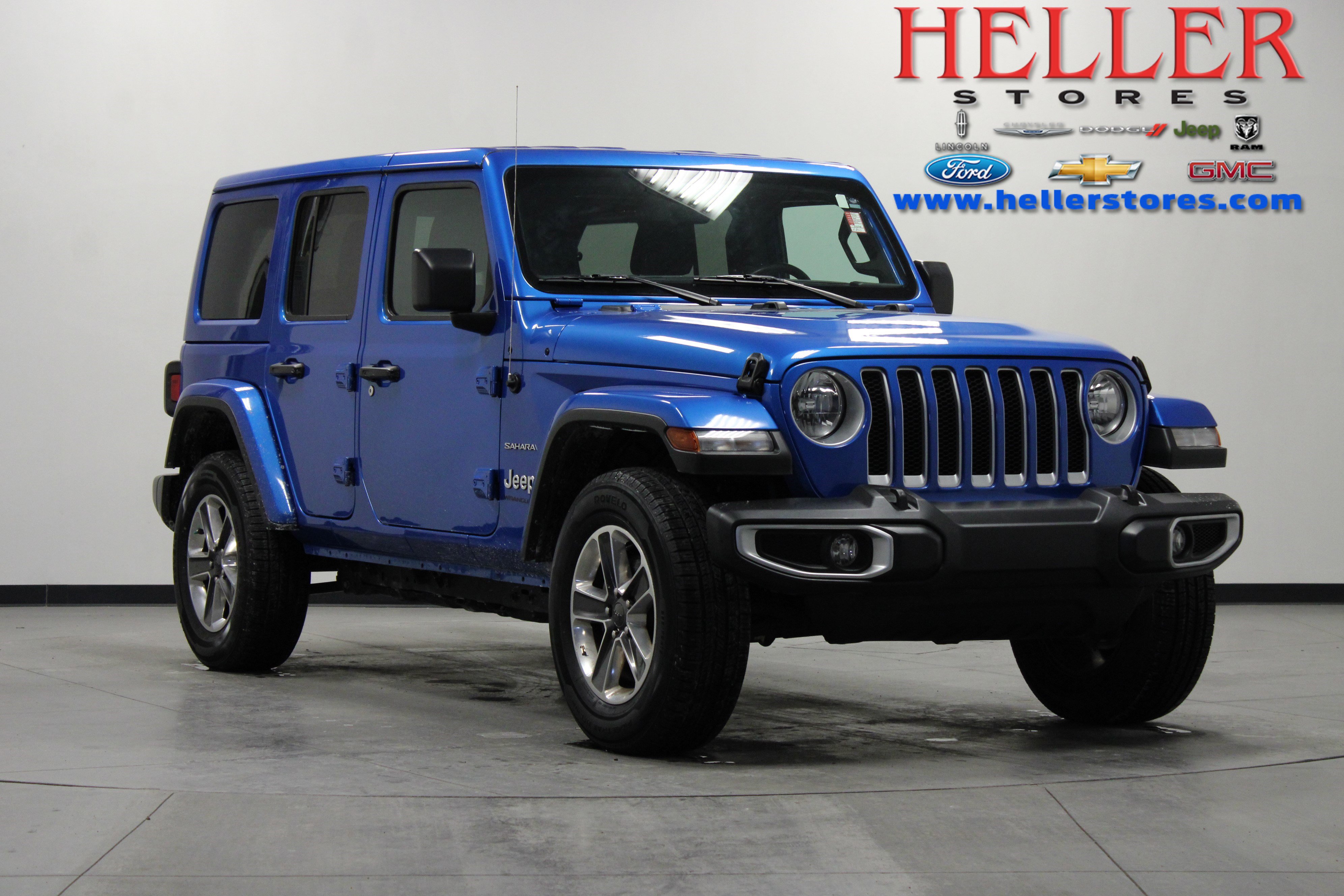 Used 2023 Jeep Wrangler Sahara AWD/4WD image 1