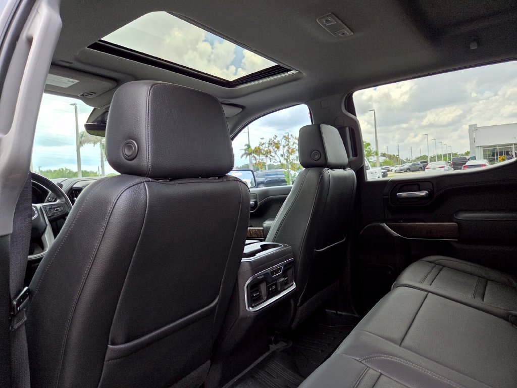 Used 2021 GMC Sierra 1500 Denali w/ Denali Ultimate Package AWD/4WD image 23
