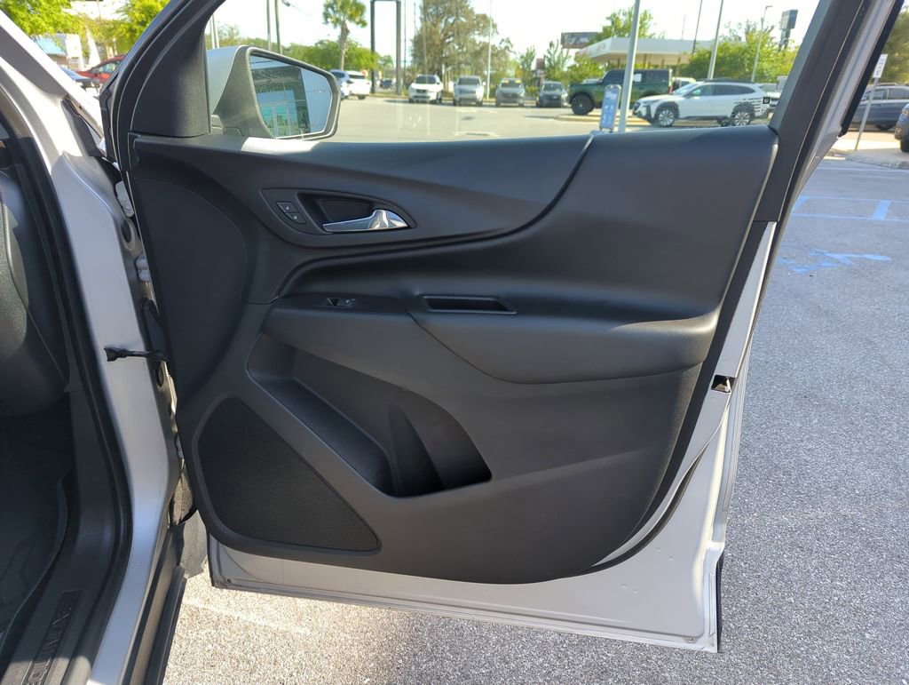 Used 2018 Chevrolet Equinox LT FWD image 33