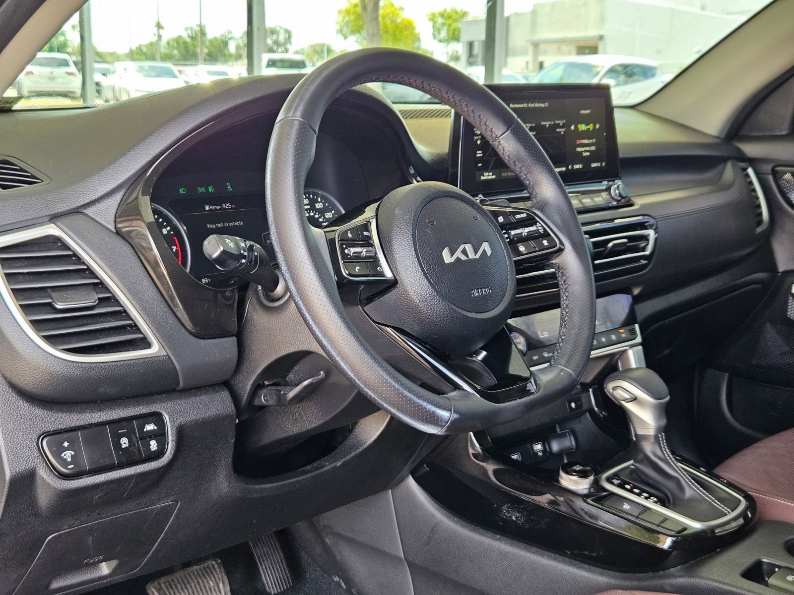 Used 2023 Kia Seltos SX AWD/4WD image 11