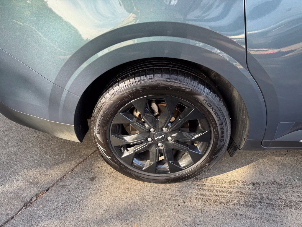 Used 2024 Kia Carnival SX Prestige FWD image 4