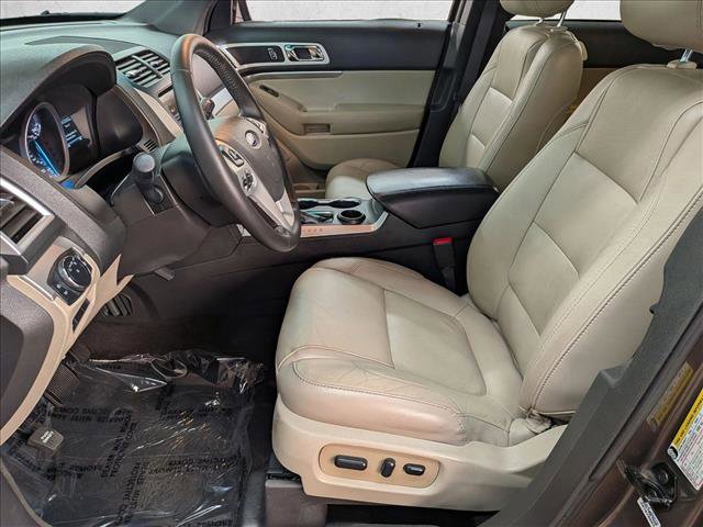 Used 2015 Ford Explorer XLT w/ Equipment Group 202B FWD image 22
