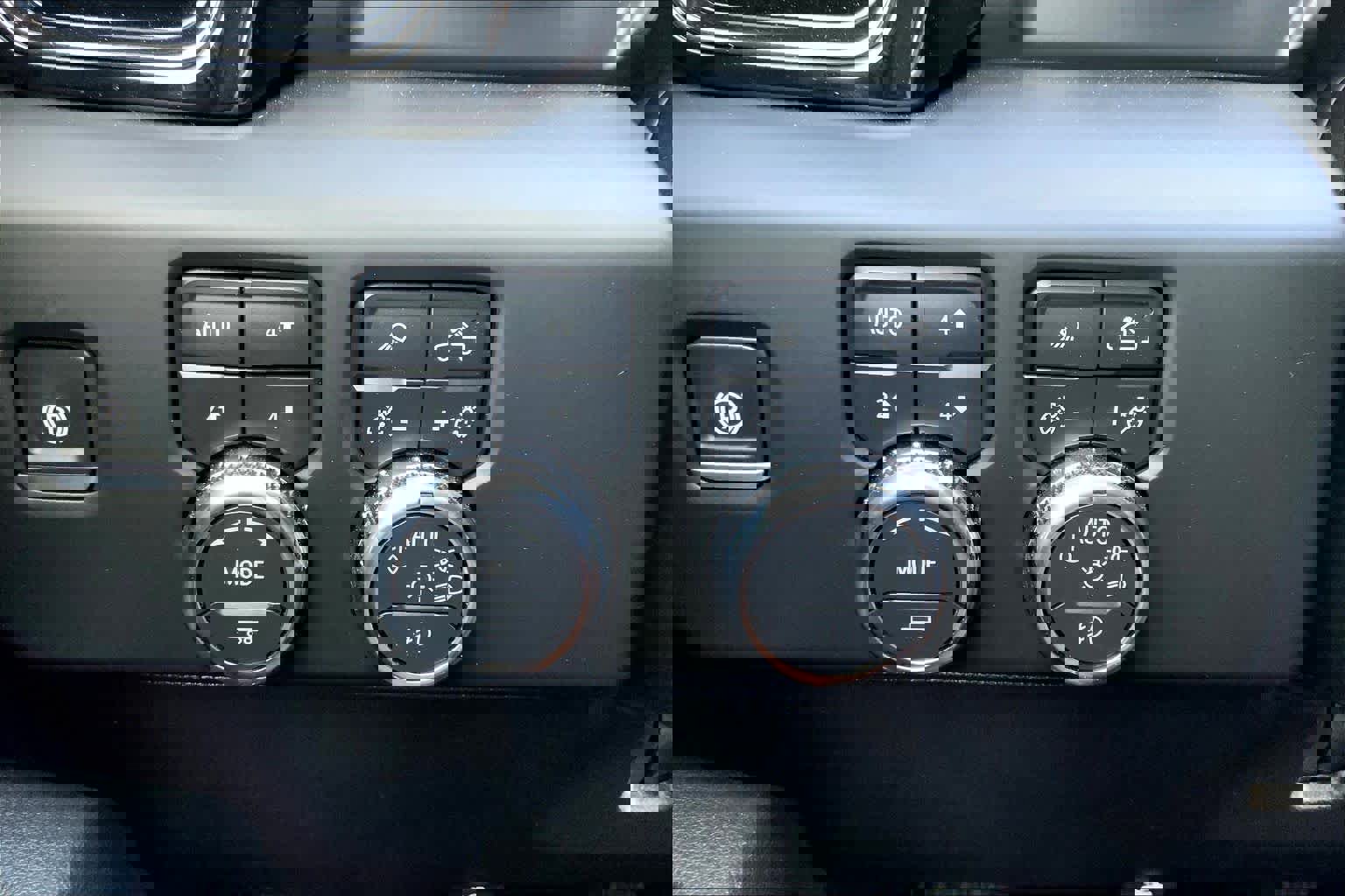 Used 2025 GMC Sierra 2500 AT4 w/ AT4 Premium Plus Package image 35