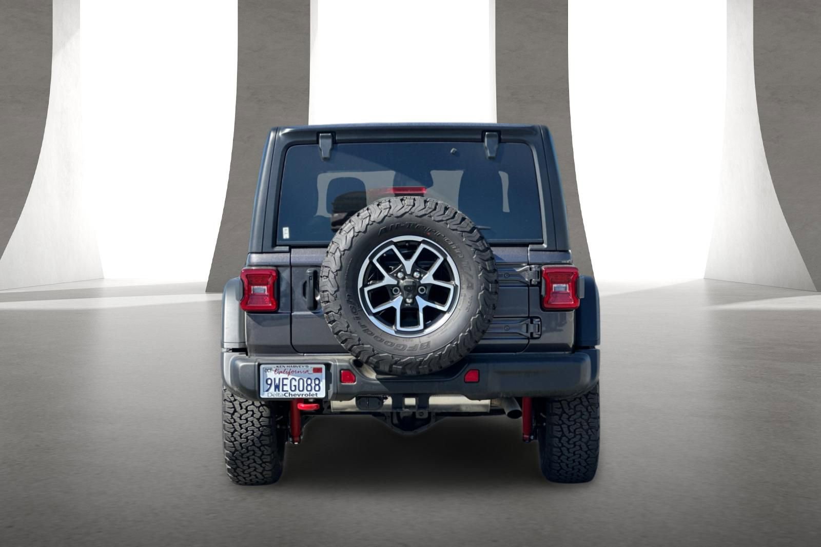 Used 2026 Jeep Wrangler Unlimited Rubicon w/ Steel Bumper Group image 5