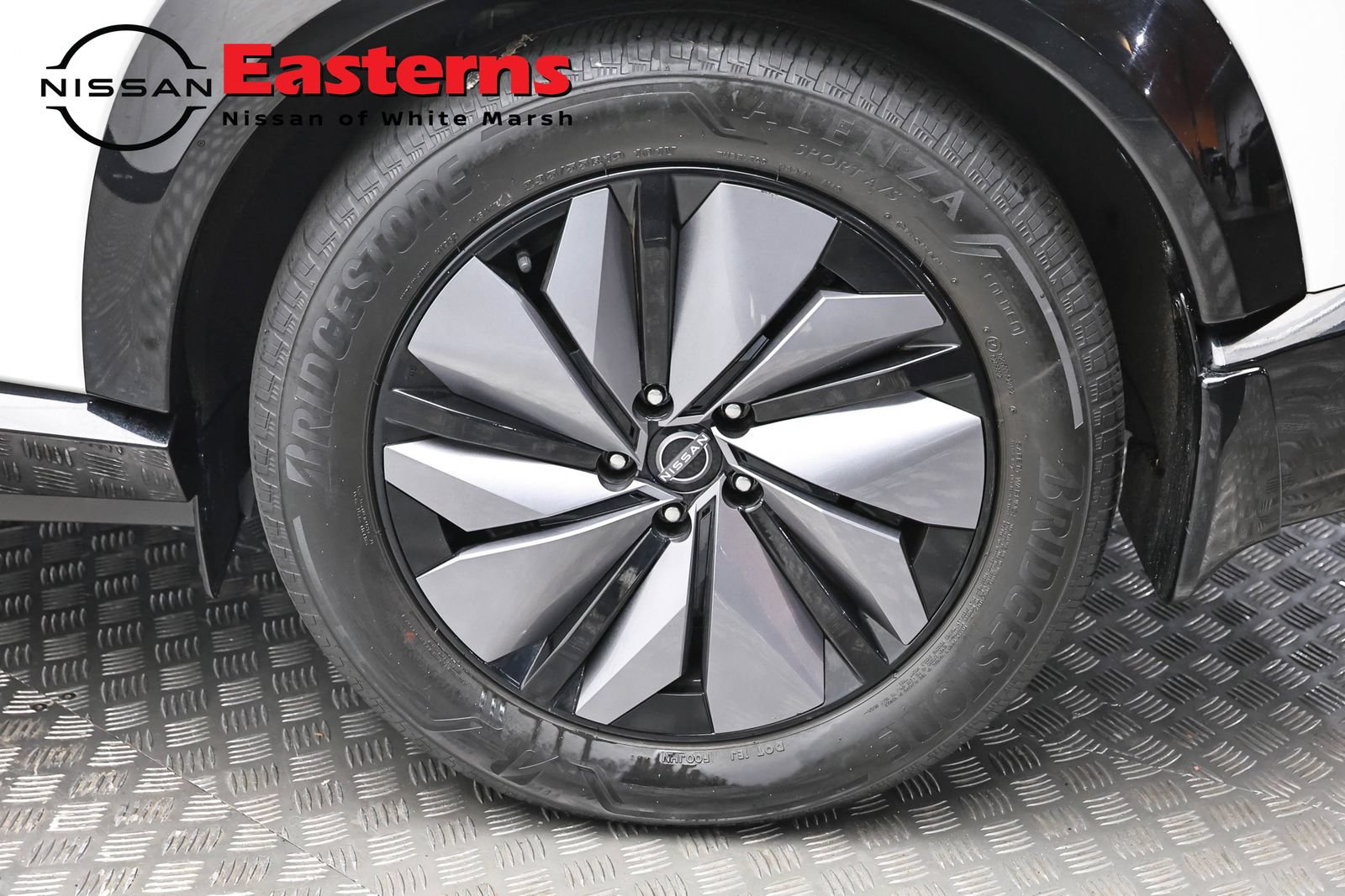 Used 2024 Nissan Ariya AWD image 8