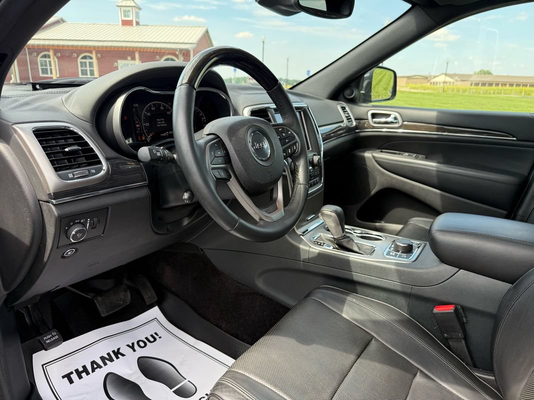 Used 2018 Jeep Grand Cherokee Overland AWD/4WD image 14