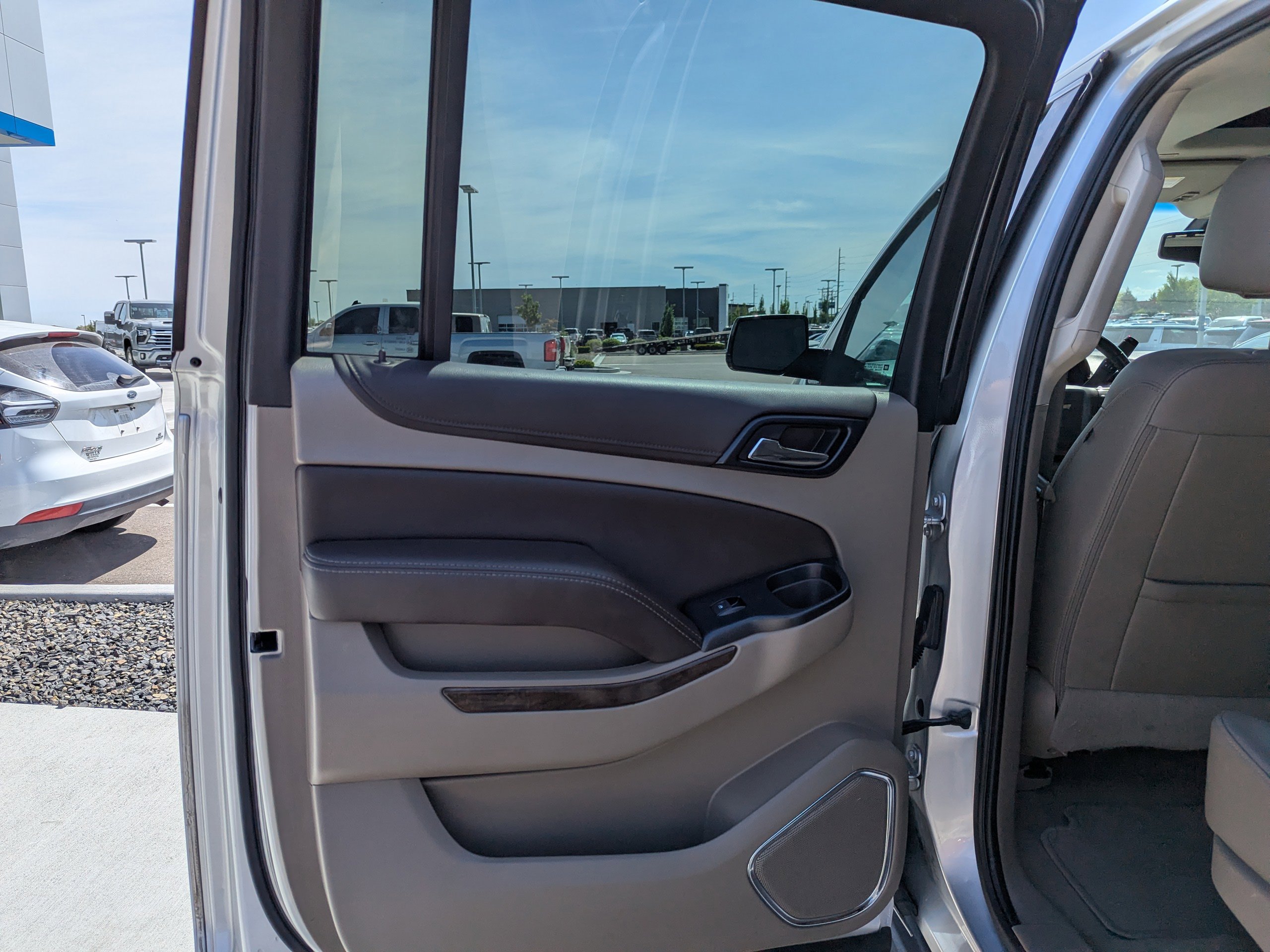 Certified 2020 Chevrolet Suburban LT AWD/4WD image 30
