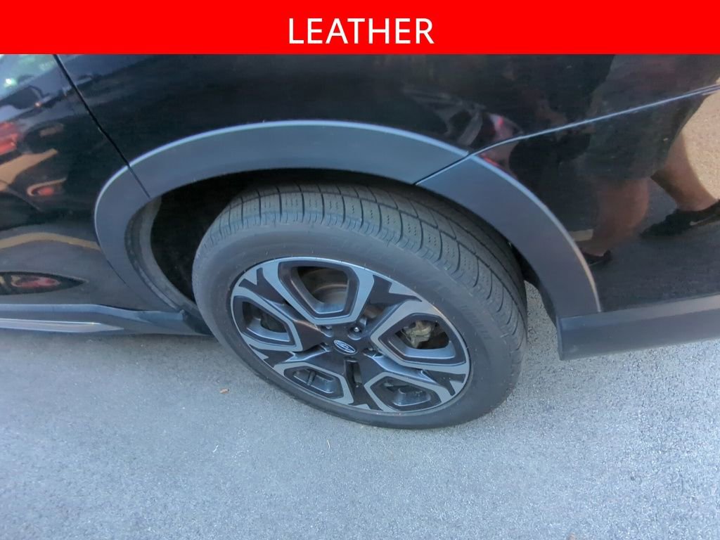 Used 2023 Subaru Ascent Limited AWD/4WD image 5
