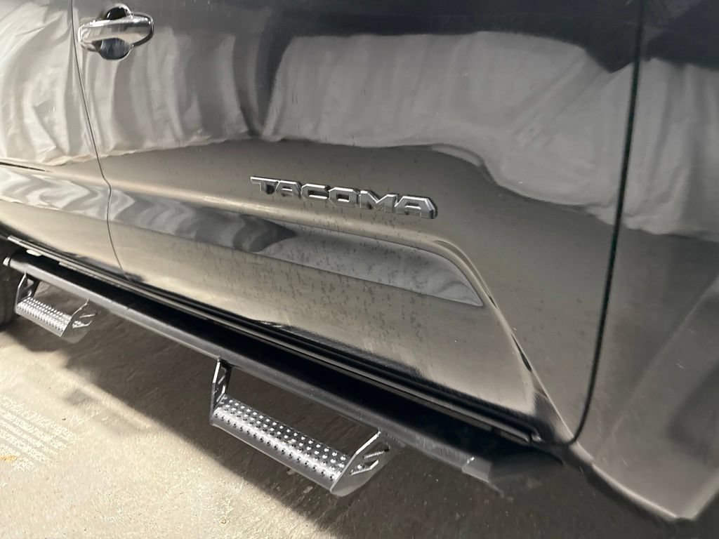 Used 2022 Toyota Tacoma SR5 w/ Technology Package RWD image 9