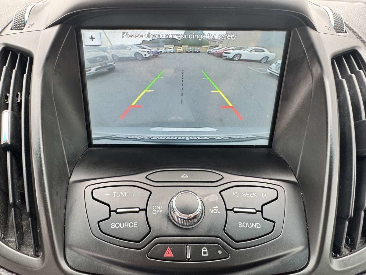 Used 2016 Ford Escape SE w/ SE Leather Comfort Package AWD/4WD image 44