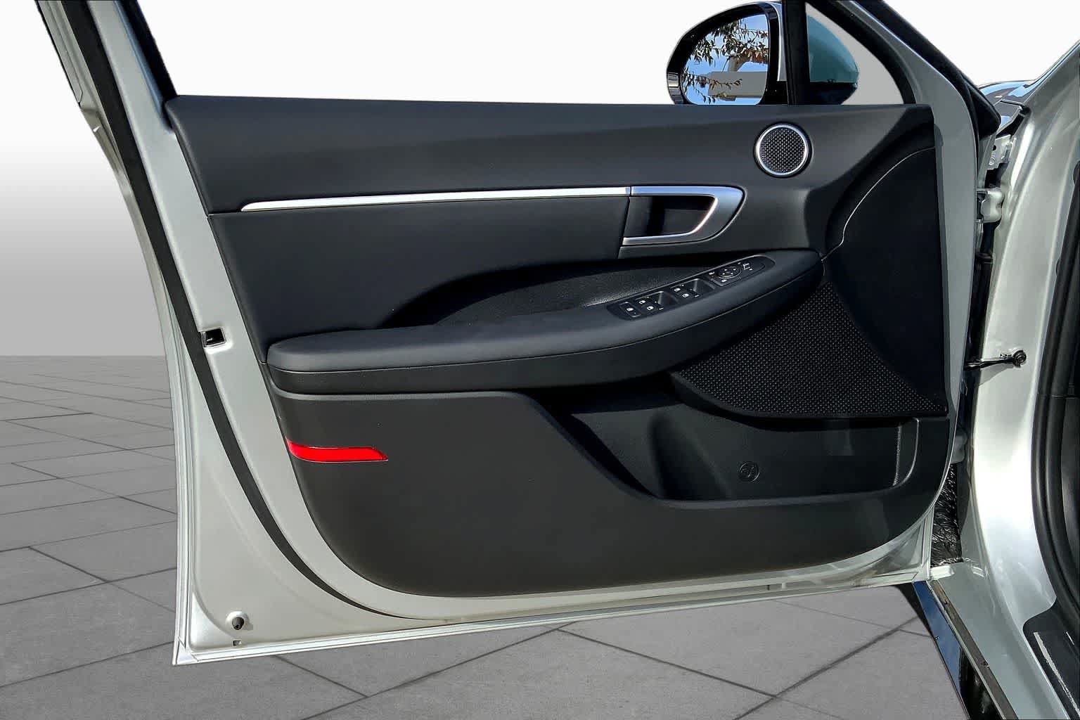 New 2026 Hyundai Sonata SEL FWD image 10