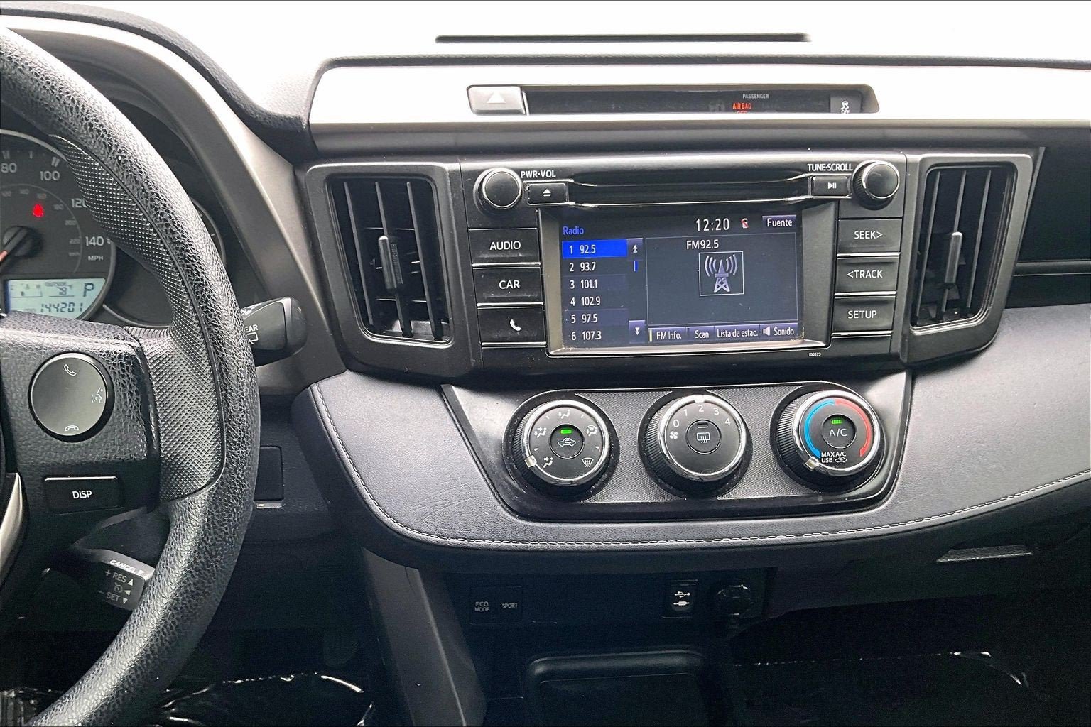 Used 2016 Toyota RAV4 LE AWD/4WD image 6