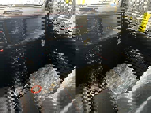 New 2025 Ford Bronco Raptor w/ Interior Carbon Fiber Pack AWD/4WD image 8