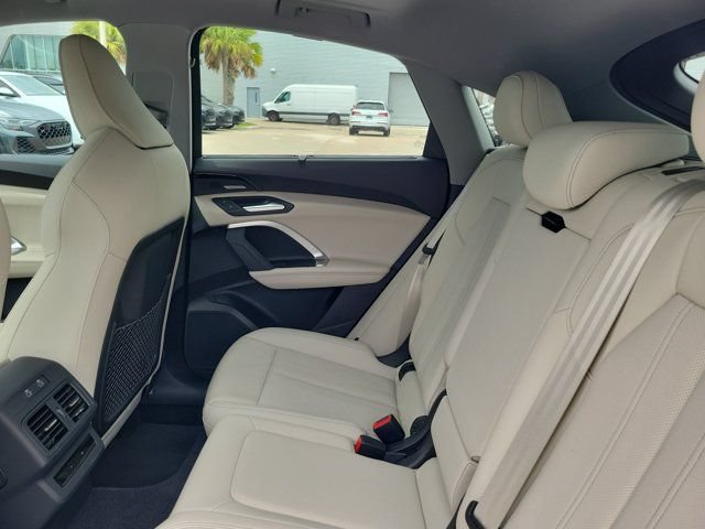 Certified 2025 Audi Q5 Premium Plus w/ Premium Plus AWD/4WD image 11
