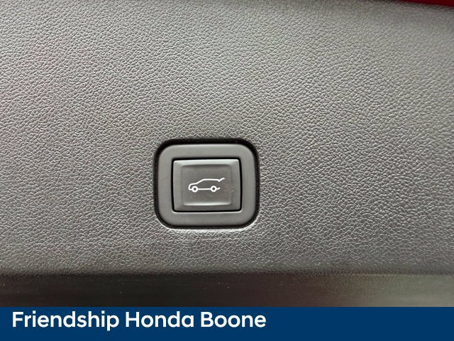 Used 2024 Cadillac XT6 Sport w/ Technology Package AWD/4WD image 52