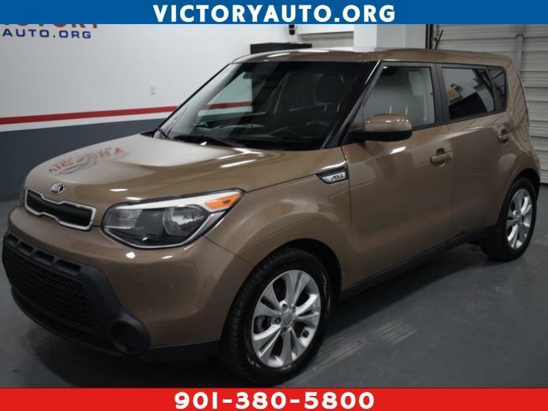 Used 2015 Kia Soul + image 1