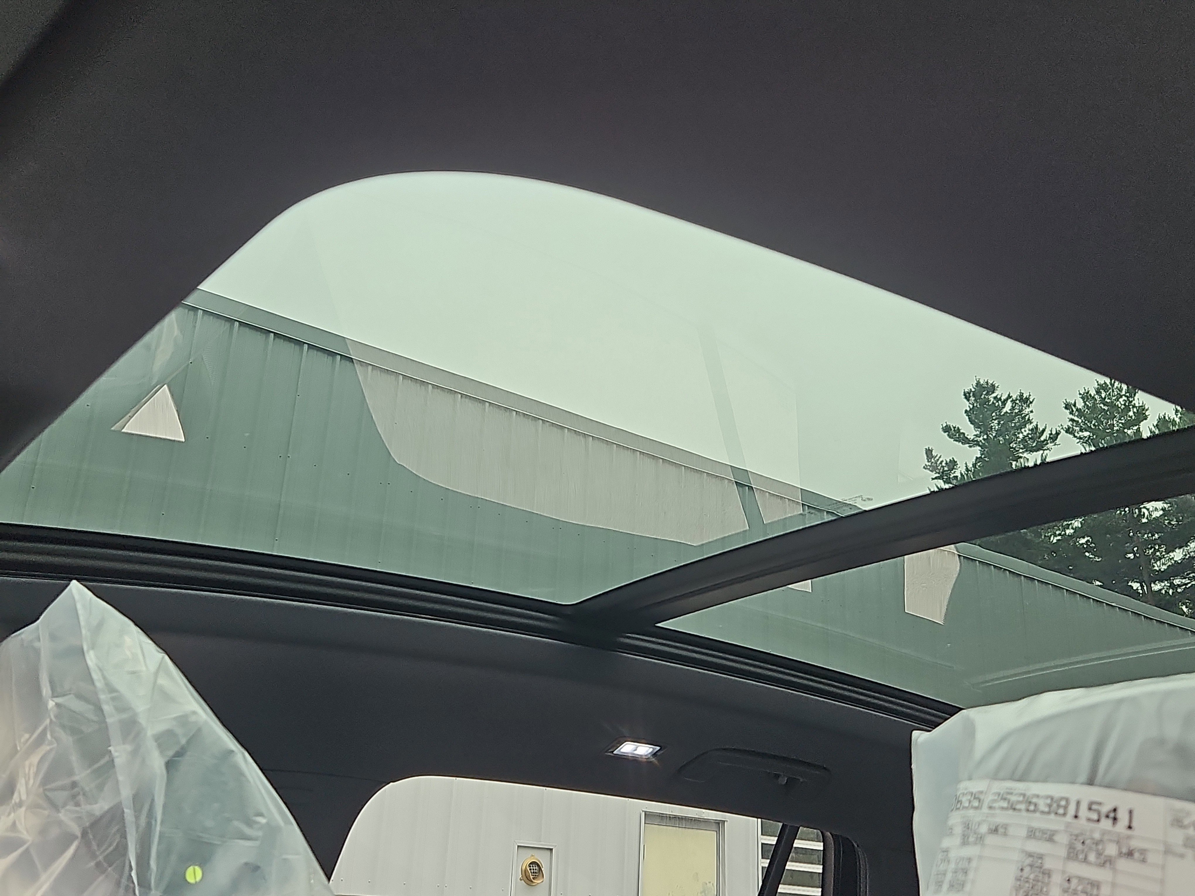 New 2025 Volkswagen Tiguan SE R-Line image 7