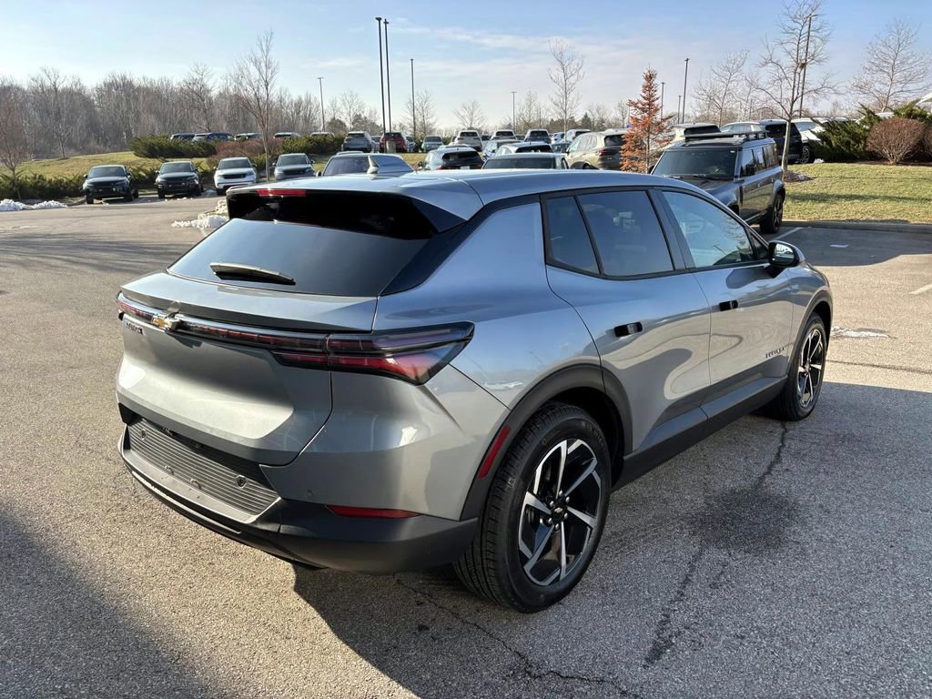 Used 2026 Chevrolet Equinox EV LT image 7