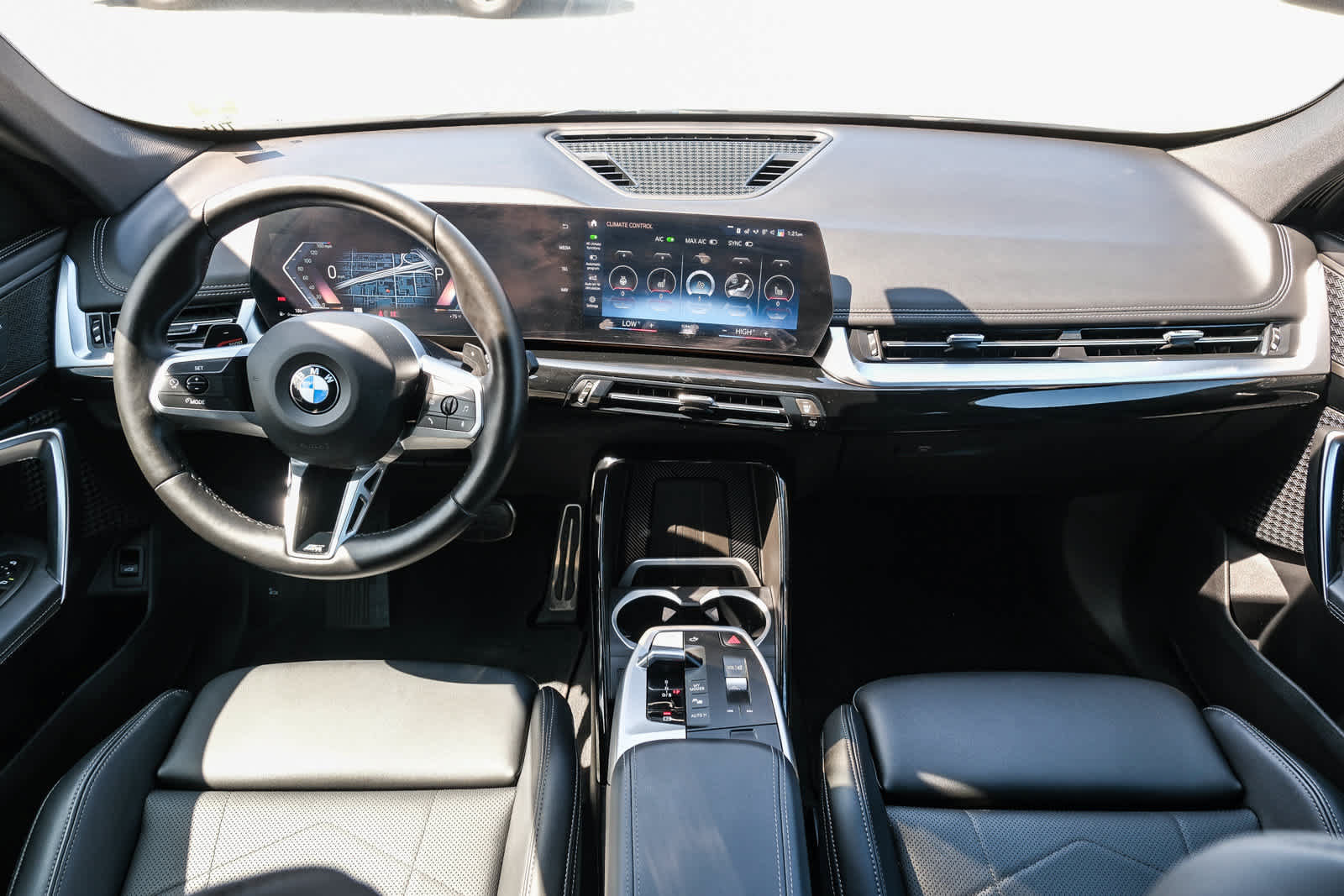 Used 2023 BMW X1 xDrive28i w/ M Sport Package AWD/4WD image 11