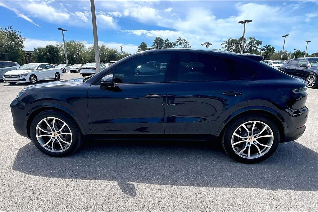 Used 2024 Porsche Cayenne Coupe image 8