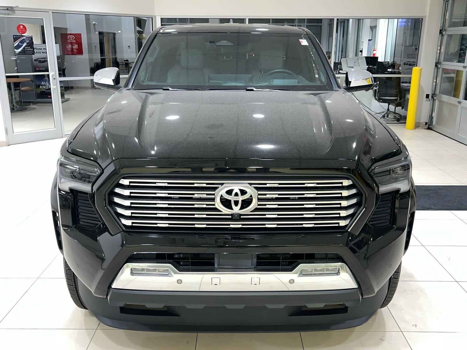 Used 2024 Toyota Tacoma Limited image 3