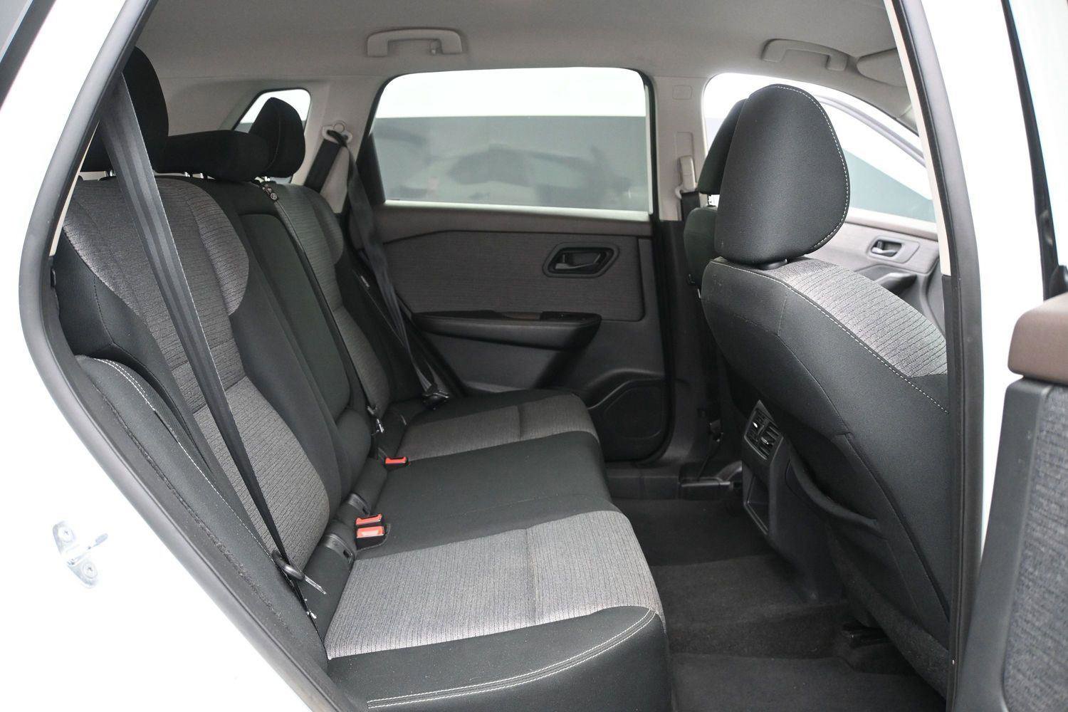 Used 2021 Nissan Rogue S AWD/4WD image 19