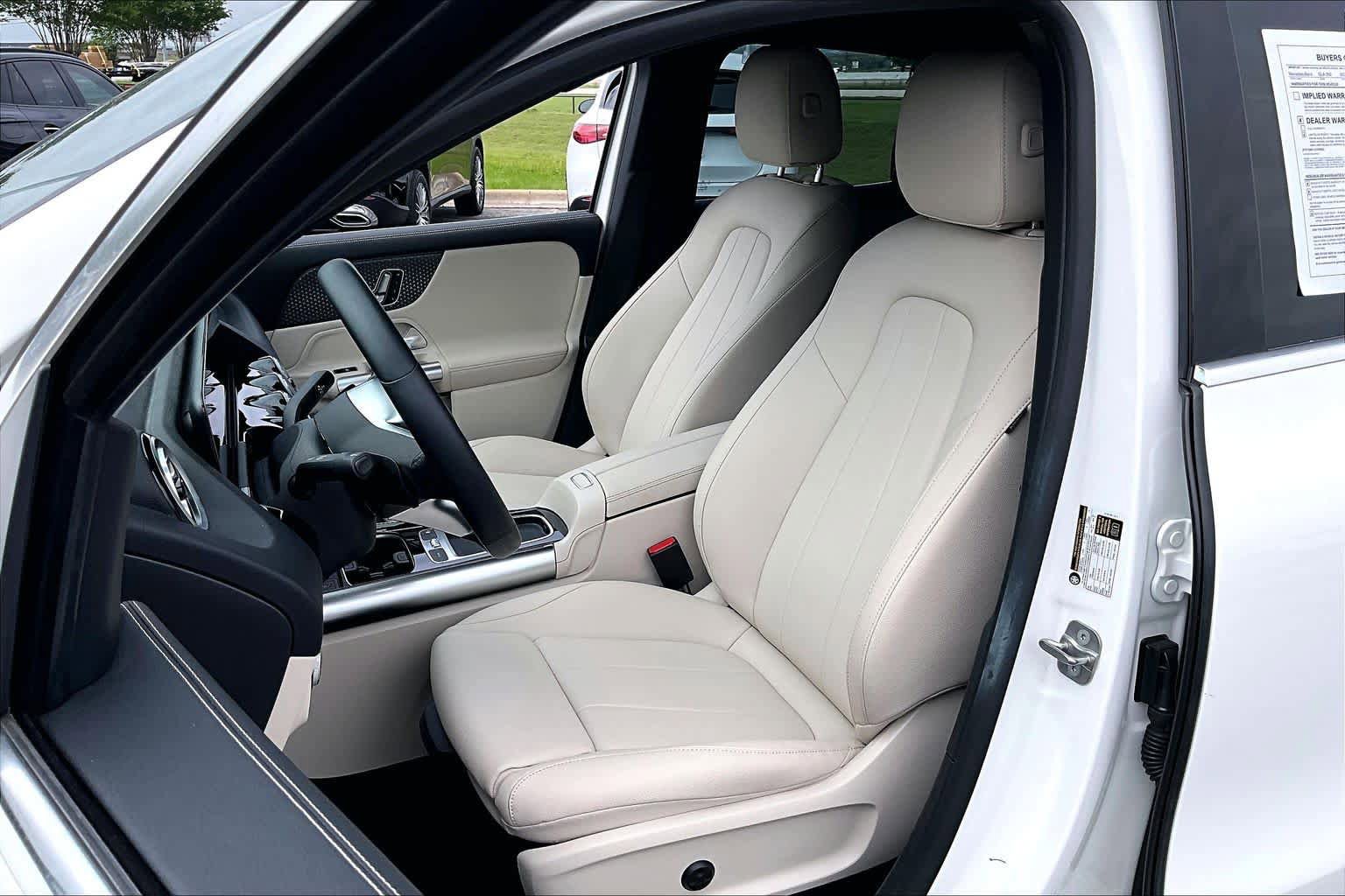 Certified 2025 Mercedes-Benz GLA 250 image 8