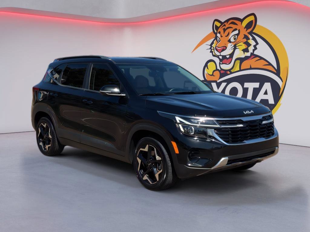 Used 2024 Kia Seltos EX image 3